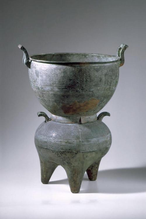 Ritual food vessel (xian), two pieces