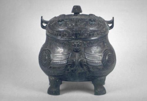 Ritual wine vessel in form of double-owl with lid (you)