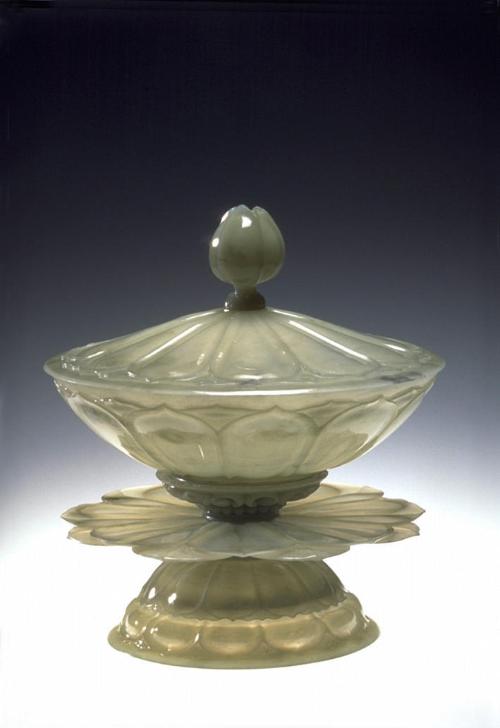 Lidded lotus bowl on stand