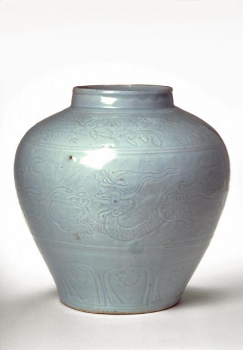 Jar with dragons