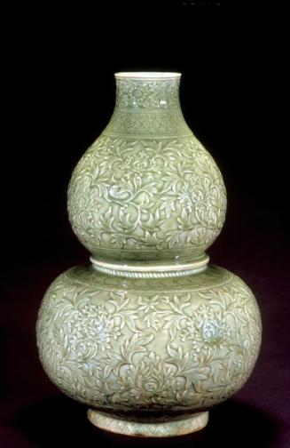 Double gourd vase with peony spray