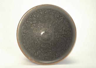 Bowl with design of chrysanthemum scrolls