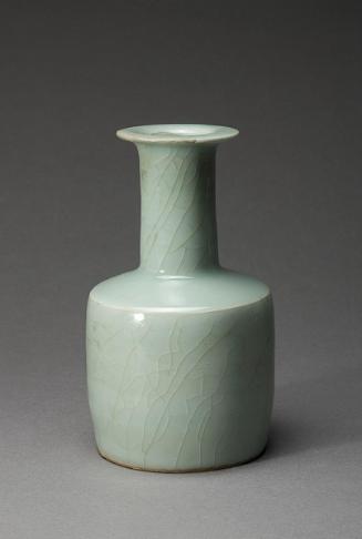 Mallet-shaped vase