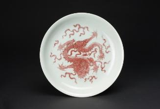 Plate with design of dragons