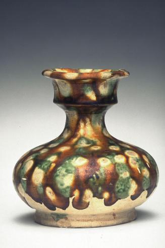 Spittoon with dish-shaped mouth