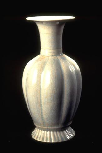 Vase in the shape of a nine-lobed melon