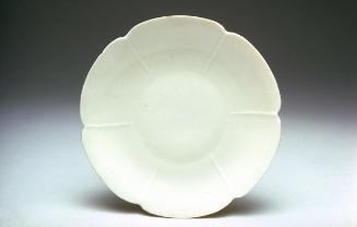 Lobed saucer