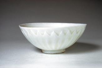 Ribbed bowl