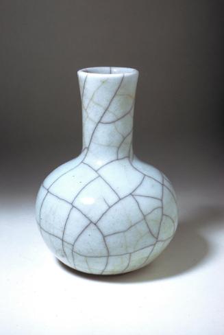 Bottle-shaped vase