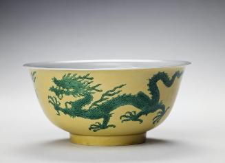 Bowl with a pair of dragons