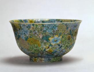 A bowl with “one hundred flowers” motif