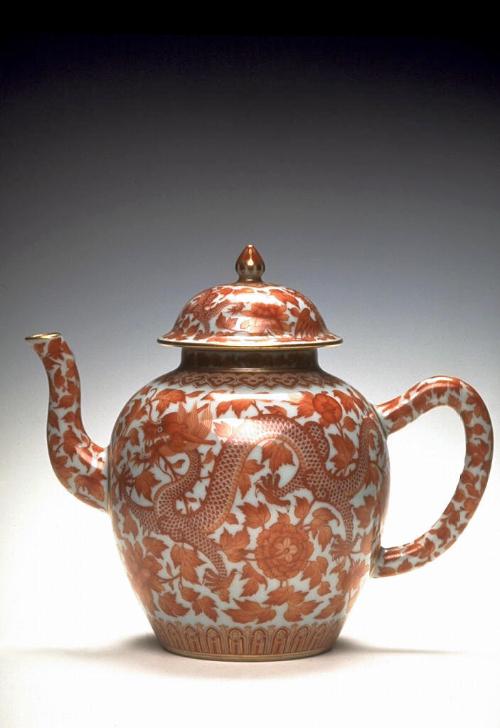 Teapot with dragon and phoenix