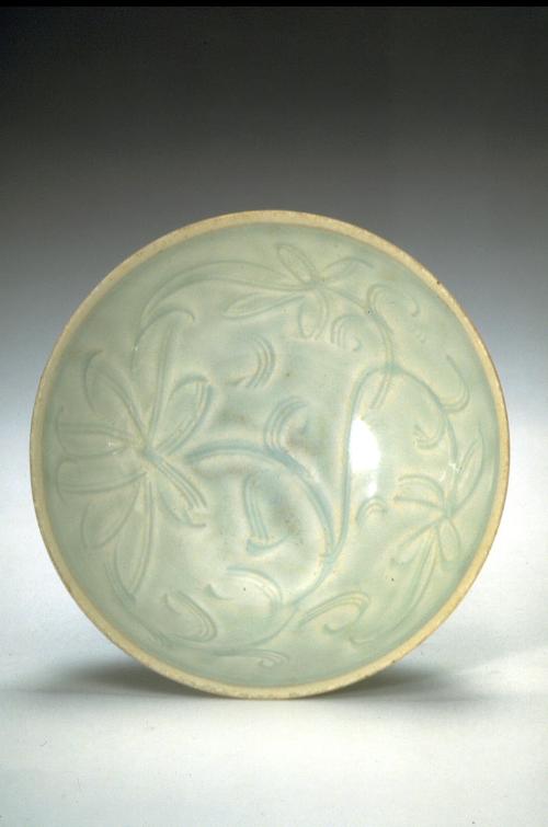 Bowl with design of lotus sprays