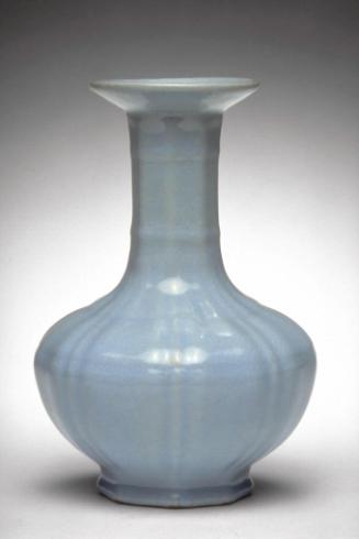 Bottle vase imitating ancient form and glaze