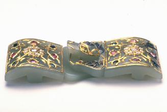 Belt clasp with inlays of gemstones