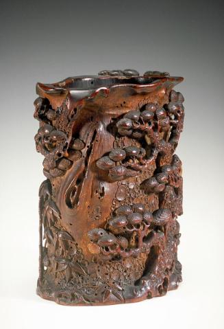 Brush holder with motifs of longevity