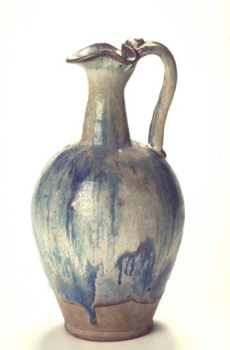 Ewer with three-lobed spout