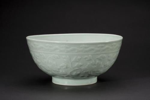 Large deep bowl