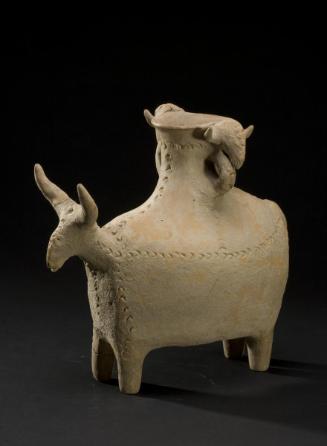 Vessel in the shape of a bull