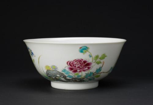 Bowl with design of peony, chrysanthemum, and butterflies