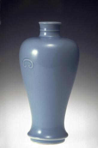 Vase with wish-granting wands