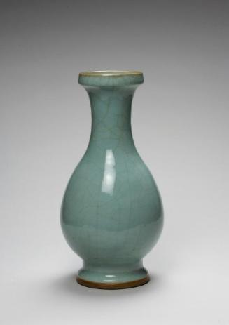 Vase in a classical form with Song-style glaze