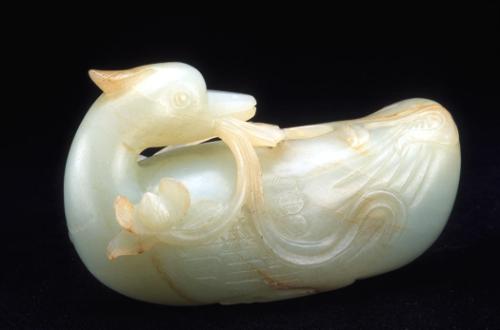 Water container in the shape of a mandarin drake