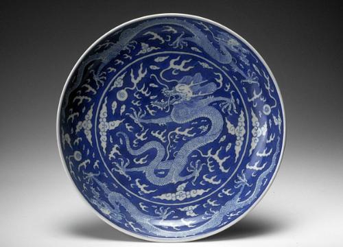 Dish with dragons chasing pearl