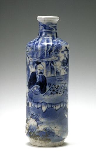 Snuff bottle with scholars playing Chinese chess