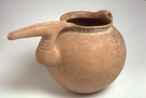 Beak-spouted vessel