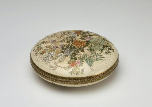 Incense container with floral decoration