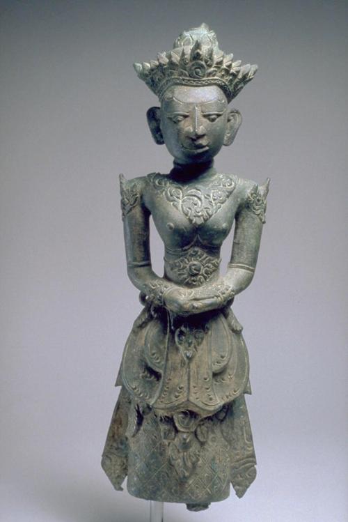 Female ancestral figure, one of a pair