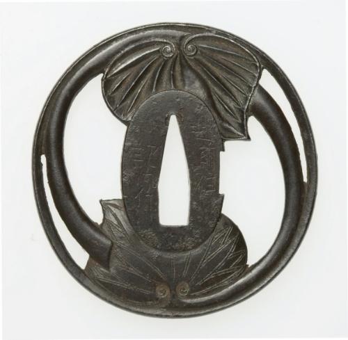 Sword guard with design of hollyhock leaves