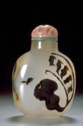 Snuff bottle with five bats