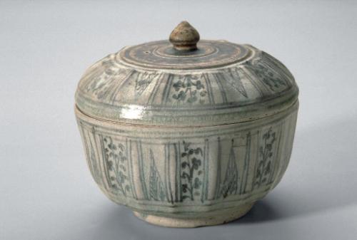 Lidded box