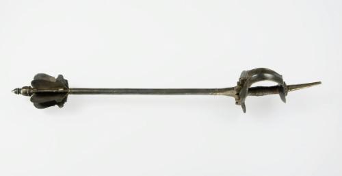 Flanged mace with a basket hilt