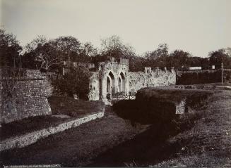 Kashmere Gate, showing the breach of 1857