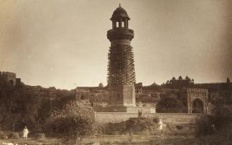 Hiran Minar and view of Fatehpur Sikri