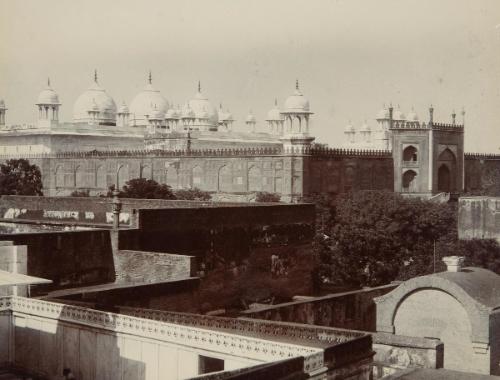 View of Moti Masjid