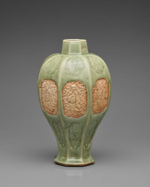 Octagonal vase depicting the Eight Great Immortals of Daoism