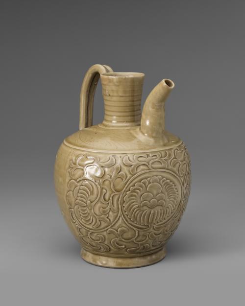 Ewer with chrysanthemum scroll