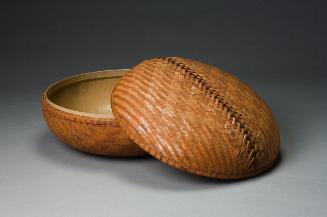 Lidded basket