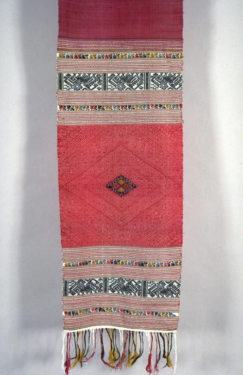 Shoulder cloth (pha biang)