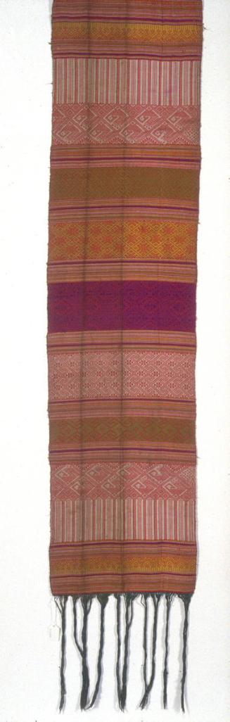 Shoulder cloth (pha biang)