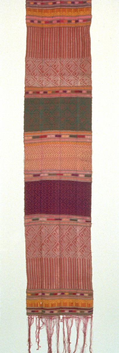 Shoulder cloth (pha biang)