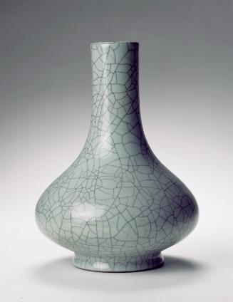 Bottle in the shape of an ancient ritual vessel