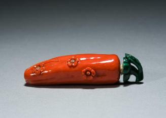 Snuff bottle in the shape of a red pepper