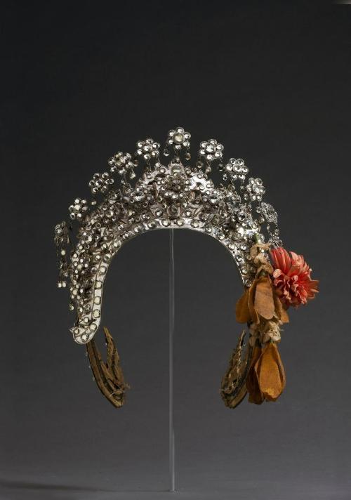 Diadem for a classical dancer