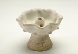 Oil lamp in the form of a lotus