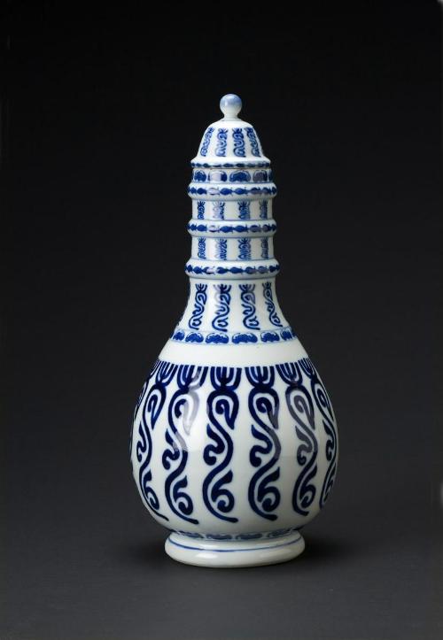 Lidded bottle with monogram of Rama V (Chulalongkorn)